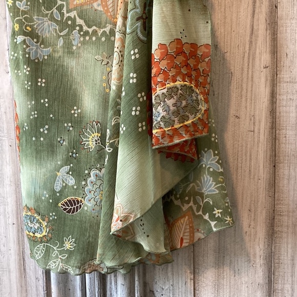 Silk blouse w/beads - Picture 4 of 7